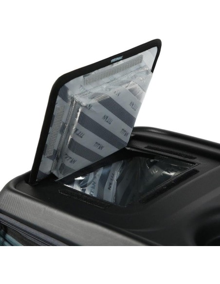NEVERA PORTATIL PLEGABLE TITAN. CAPACIDAD PARA 50 LATAS. COLOR VERDE